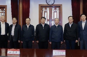 脚踏实地