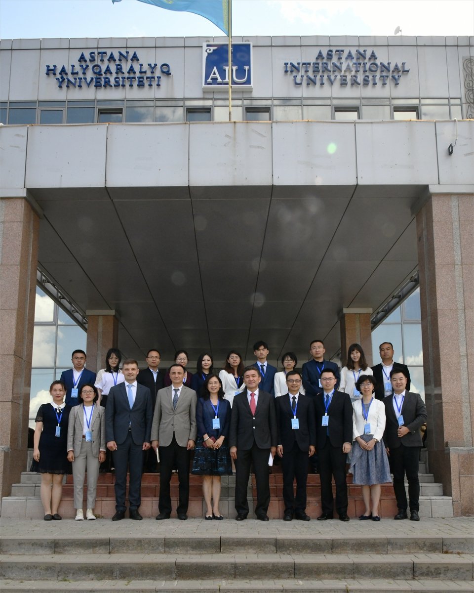 41789da7fbce40dfa182c639352c287a.jpg 研究生院 对照阅读